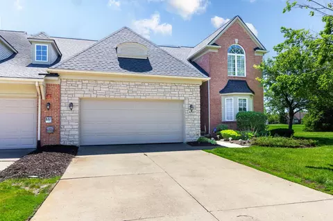 47507 Vistas Cir Dr N, Canton, MI 48188