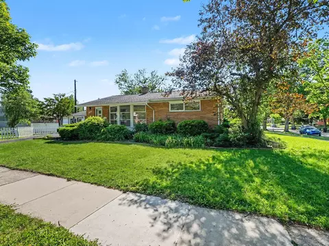 1614 Winsted Blvd, Ann Arbor, MI 48103