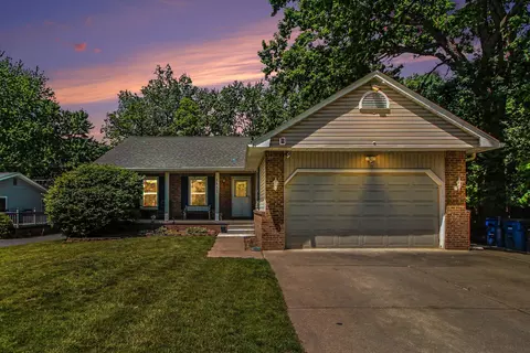 1633 N Hanlon St, Westland, MI 48185