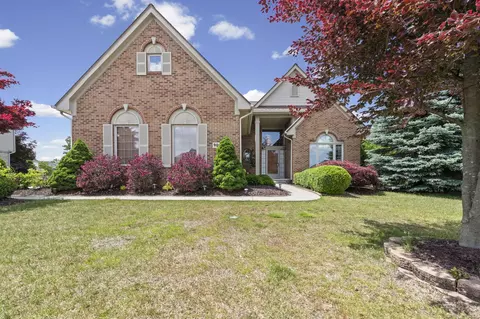 9094 Woodgrove Dr, Plymouth, MI 48170