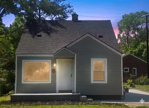 20821 N Pierson Ct, Detroit, MI 48228