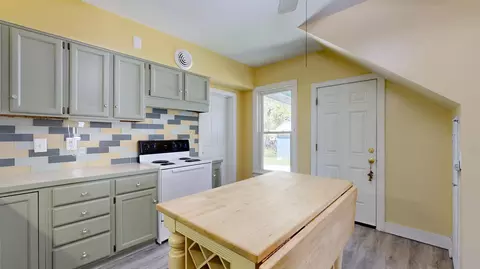Kitchen - 115 Emerson St, Ithaca, MI 48847 photo 3 of 3