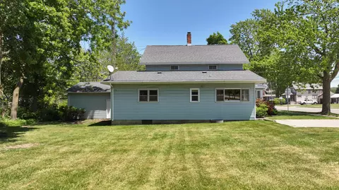 Exterior - 115 Emerson St, Ithaca, MI 48847 photo 5 of 12