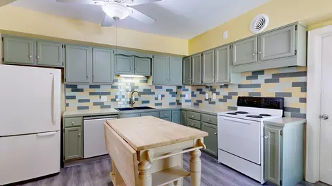 Kitchen - 115 Emerson St, Ithaca, MI 48847 photo 1 of 3