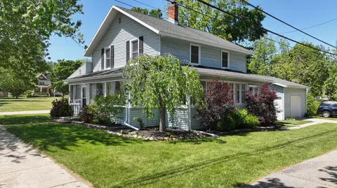 Exterior - 115 Emerson St, Ithaca, MI 48847 photo 2 of 12