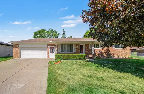 39511 Helena Ave, Sterling Heights, MI 48313