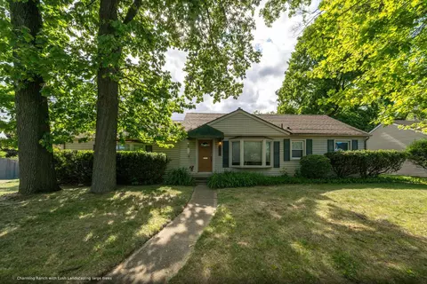 14521 Merriman Rd, Livonia, MI 48154