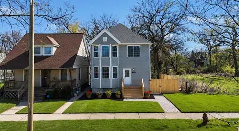 4486 Seyburn St, Detroit, MI 48214