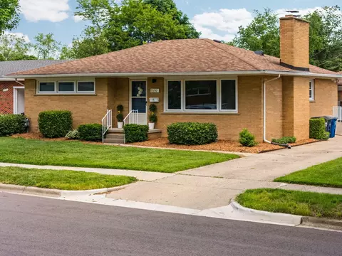 1559 Glastonbury Rd, Ann Arbor, MI 48103