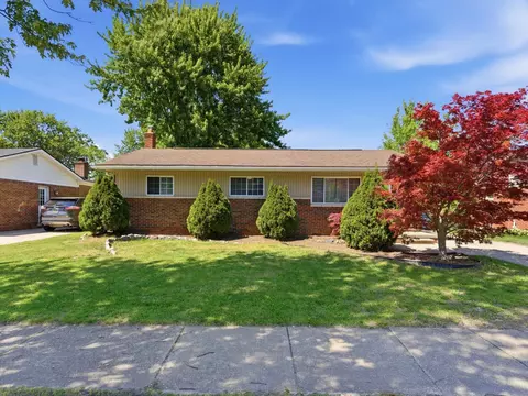 38212 N Rickham Ct, Westland, MI 48186