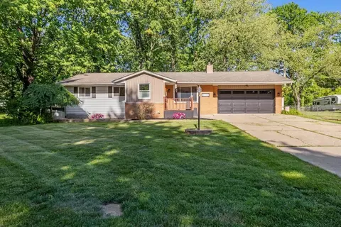 1358 Flamingo St, Wixom, MI 48393