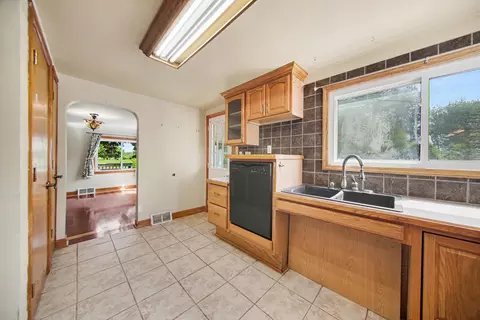 Kitchen - 9100 Willis Rd, Augusta, MI 48191 photo 4 of 4