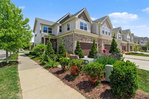 3265 Brackley Dr, Ann Arbor, MI 48105