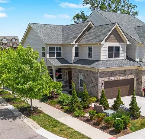 3265 Brackley Dr, Ann Arbor, MI 48105
