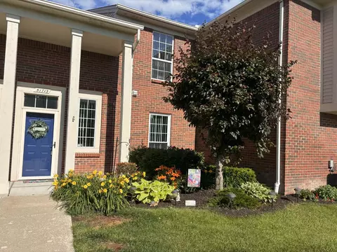 51713 Adler Park Dr W, Chesterfield, MI 48051