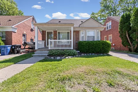 9928 Farley St, Redford, MI 48239