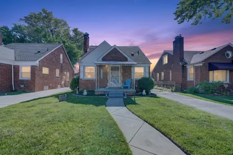 21500 Redmond Ave, Eastpointe, MI 48021