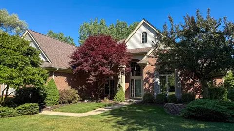 6576 Kennesaw Rd, Canton, MI 48187