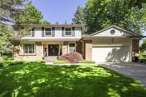 3363 Yellowstone Dr, Ann Arbor, MI 48105