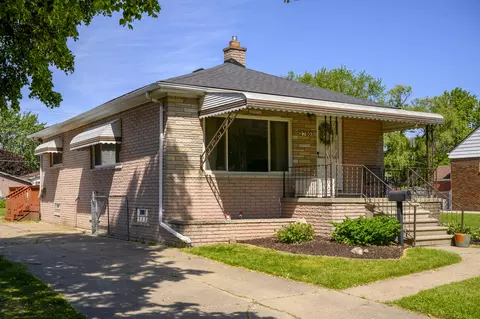 27803 Ruehle St, Saint Clair Shores, MI 48081