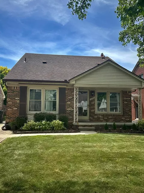 1753 N Silvery Ln, Dearborn, MI 48128