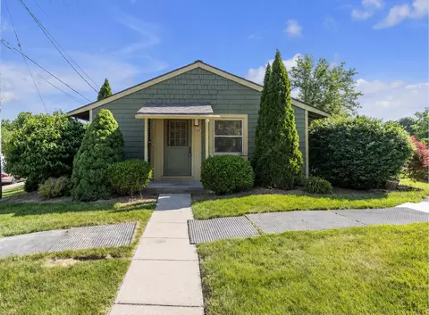 2347 Fernwood Ave, Ann Arbor, MI 48104