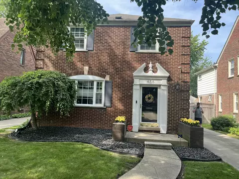 456 Manor St, Grosse Pointe Farms, MI 48236