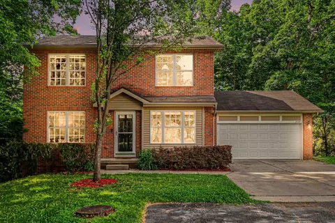 2637 Konrad Ct, Auburn Hills, MI 48326