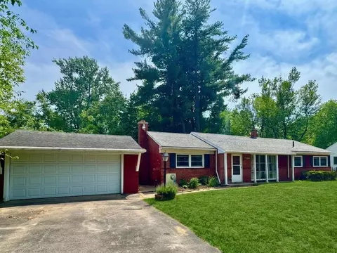 23591 Norcrest Dr, Southfield, MI 48033