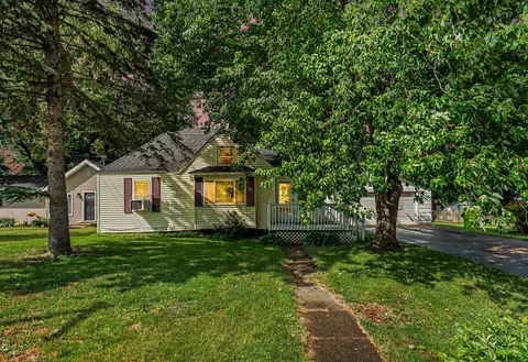 312 Mechanic St, Stockbridge, MI 49285
