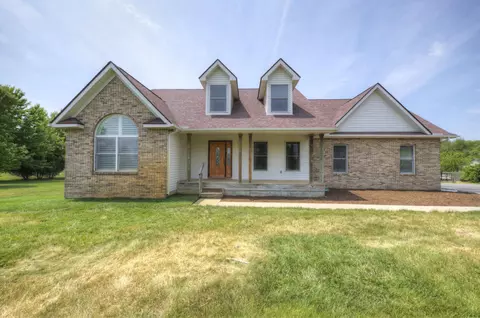 1062 Deer Valley Ln, Manchester, MI 48158