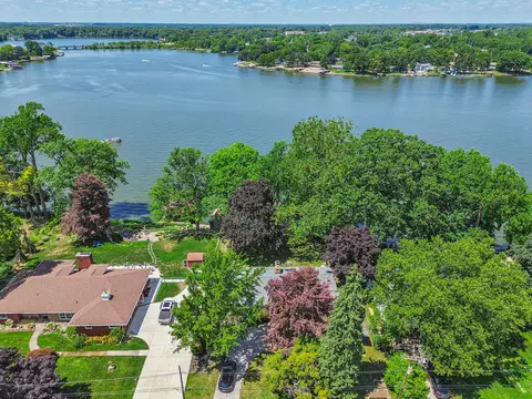 303 E Huron River Dr, Belleville, MI 48111