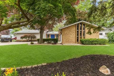303 E Huron River Dr, Van Buren, MI 48111