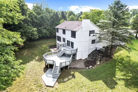 3999 Edmonton Ct, Scio, MI 48103
