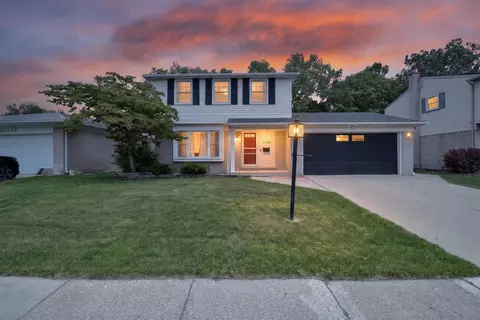 25186 Anna St, Taylor, MI 48180