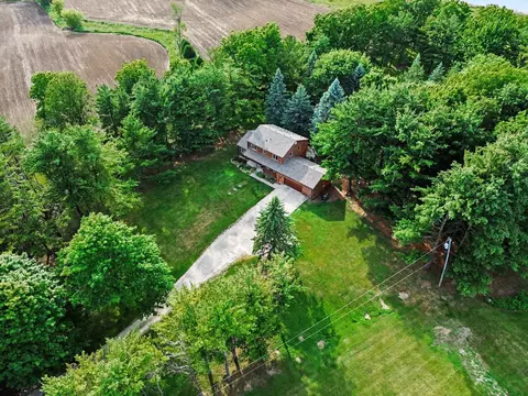 5688 W Waters Rd, Lodi, MI 48103