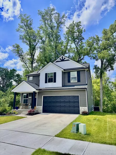 700 Machnik Dr, Chelsea, MI 48118