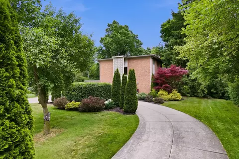 11610 Mcclumpha Rd, Plymouth, MI 48170
