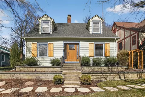 1732 Jackson Ave, Ann Arbor, MI 48103