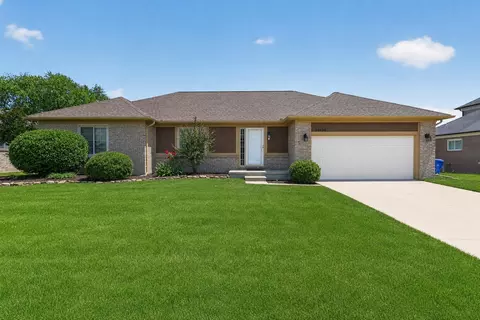 33470 Paoletti Dr, Fraser, MI 48026