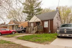 7267 Mettetal St, Detroit, MI 48228