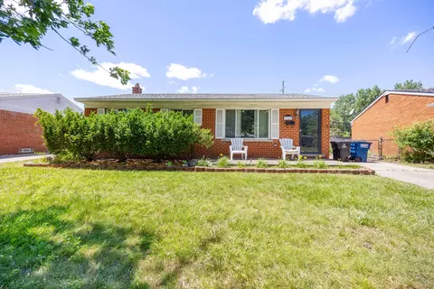 7543 N Wildwood St, Westland, MI 48185