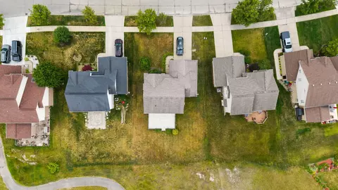View/Area - 33324 Sand Piper Dr, Romulus, MI 48174 photo 6 of 11