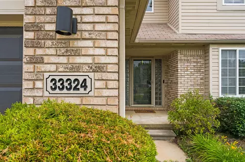 Exterior - 33324 Sand Piper Dr, Romulus, MI 48174 photo 2 of 10