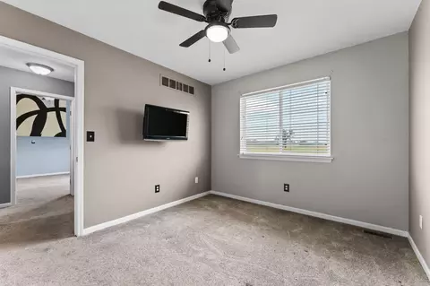 Bedroom - 33324 Sand Piper Dr, Romulus, MI 48174 photo 5 of 8