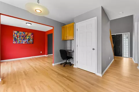Entry Way - 33324 Sand Piper Dr, Romulus, MI 48174 photo 1 of 3