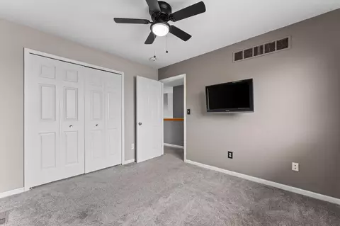 Bedroom - 33324 Sand Piper Dr, Romulus, MI 48174 photo 6 of 8