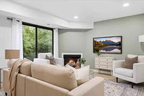 300 Briarcrest Dr UNIT ANN, Ann Arbor, MI 48104