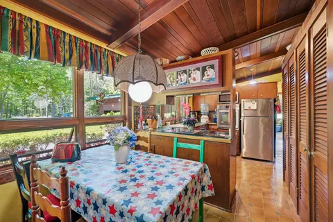 Dining - 1925 S Bartlett Rd, St. Clair, MI 48079 photo 2 of 2
