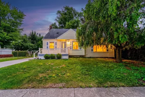 6027 Kim Ave, Allen Park, MI 48101